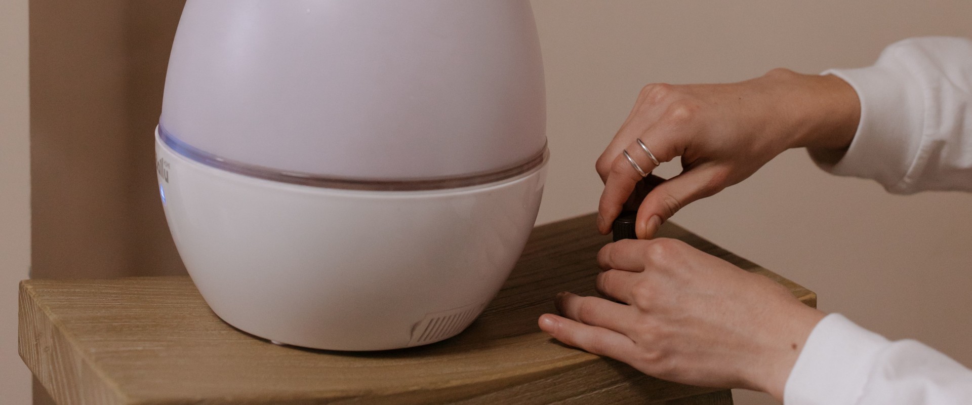 Enhance Home Comfort with Energy Efficient Lighting and Humidifiers
